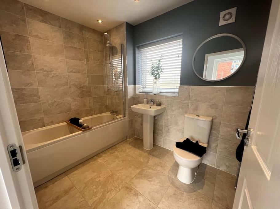 Waterside House Villa Leicester Exterior photo